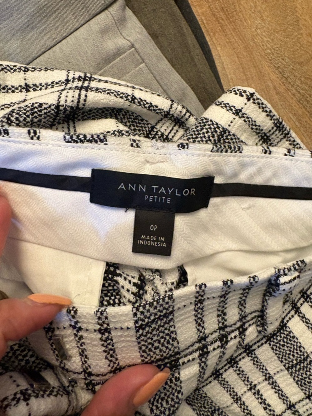 Bundle of 8 work pants. - Picture 4 of 14